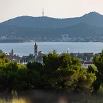Maison Point
