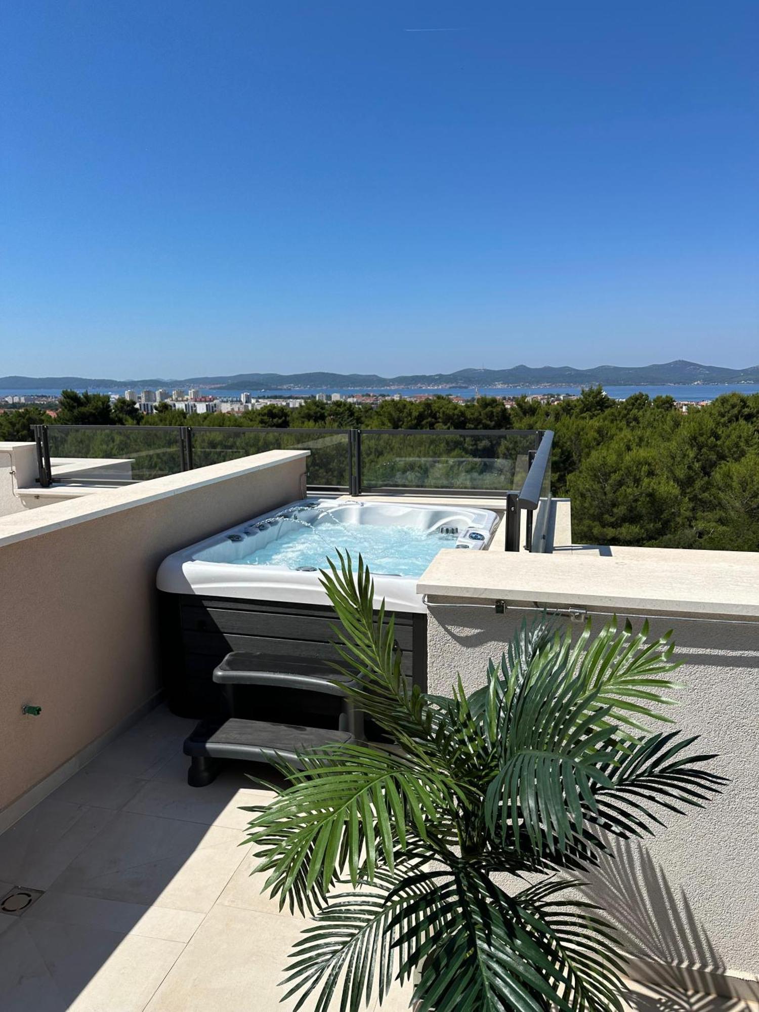 Maison Point *